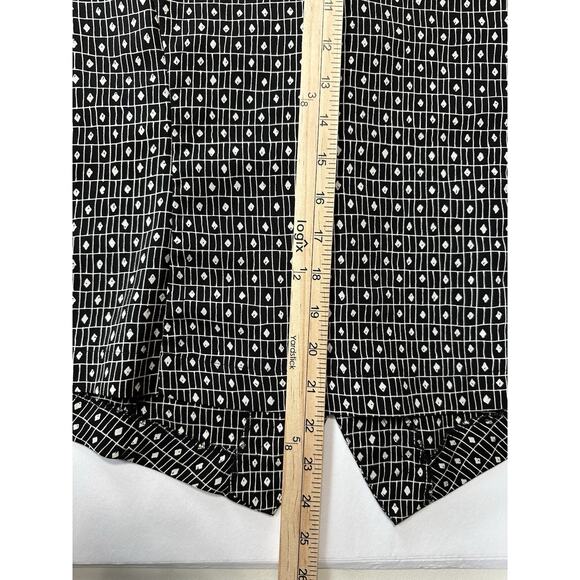 Christie & Jill Women’s 100% Polyester Short Sleeve Blouse Size 12 Black White - Picture 10 of 11